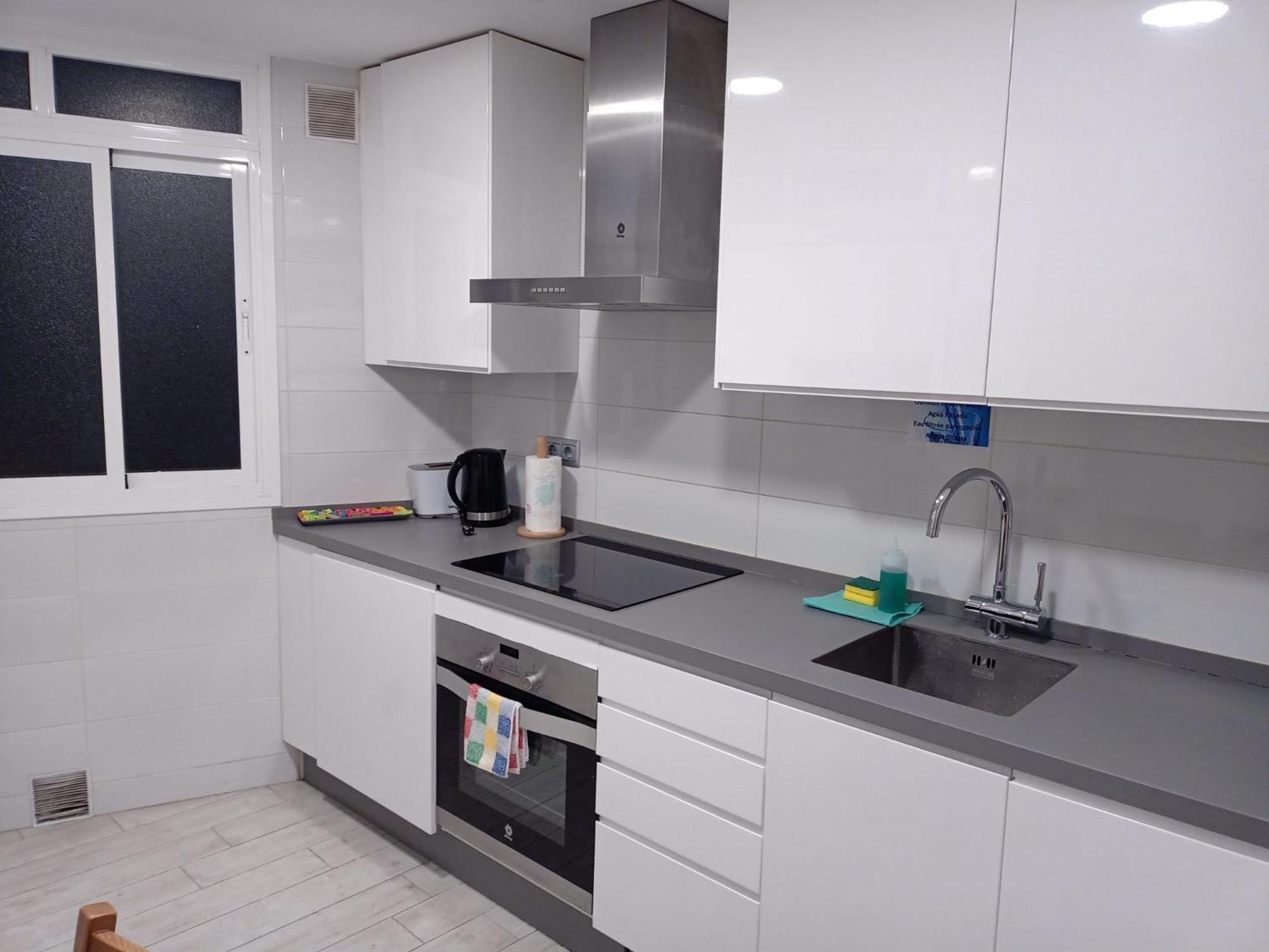Piso Con Parkinprivado Y A10minutosdelaplayaandando Lejlighed Málaga